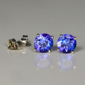 Round Tanzanite earrings studs white gold