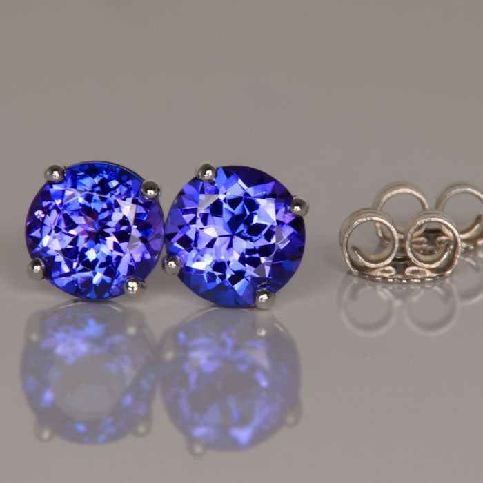 14k white gold tanzanite stud earrings round