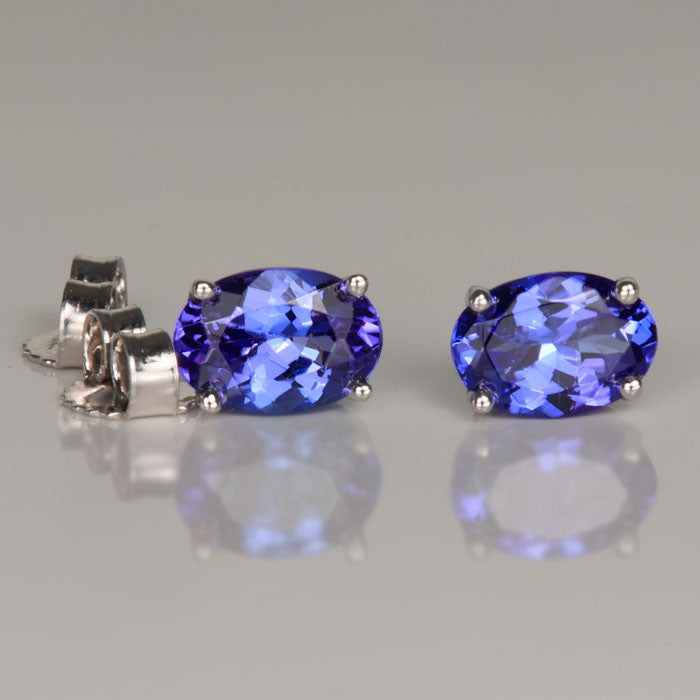 oval cut tanzanite earrings in white gold 