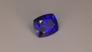 Violet Blue Antique Cushion Tanzanite Gemstone 9.64ct