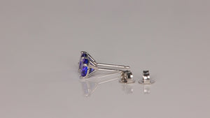 14K White Gold Tanzanite Stud Earrings 1.27 Carats