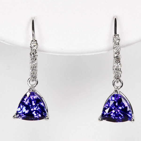 Tanzanite Earrings 2.60 Carat BVV Color