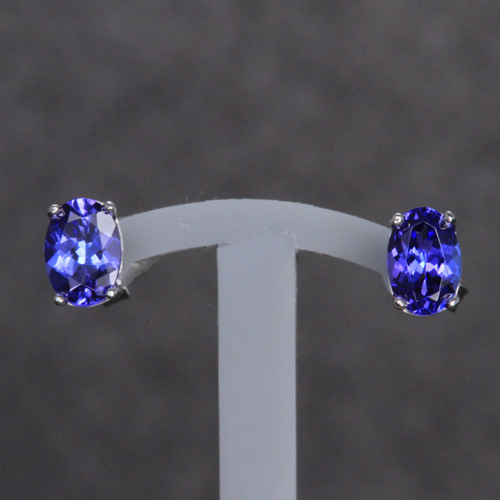 14k White Gold Oval Tanzanite Stud Earrings 1.34 Carats