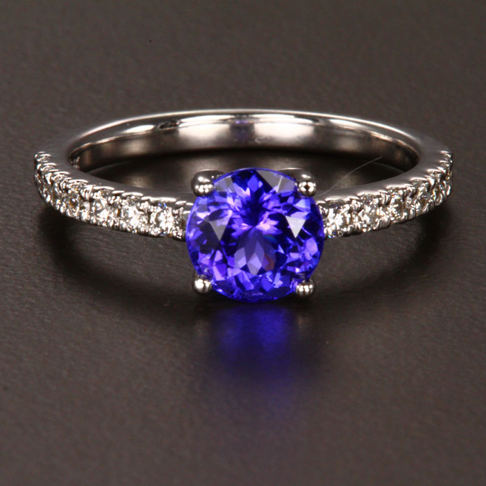 14K White Gold Tanzanite and Diamond Ring 1.41 Carats