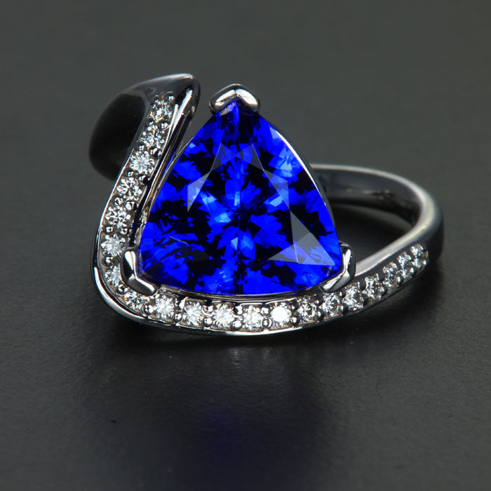  White Gold Trilliant Tanzanite and Diamond Ring