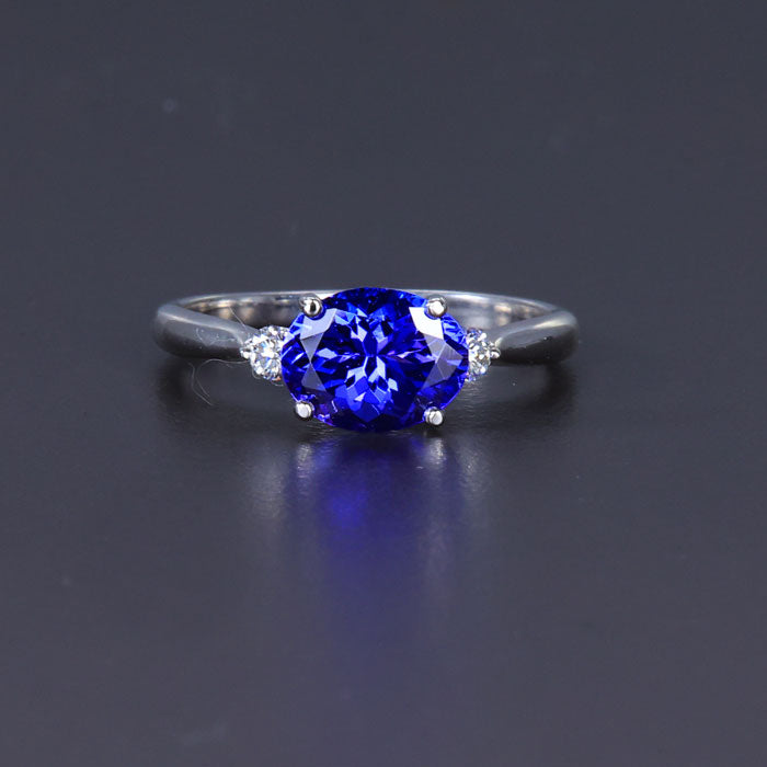 14K White Gold Oval tanzanite with 2 Diamond ring 1.67 Carats