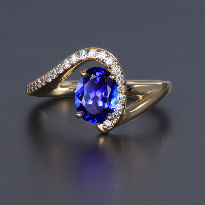 14K Yellow Gold Oval Tanzanite Swirl Diamond Ring 1.28 Carats