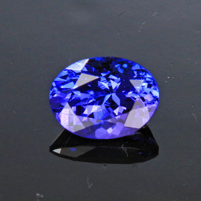 oval tanzanite gemstone 